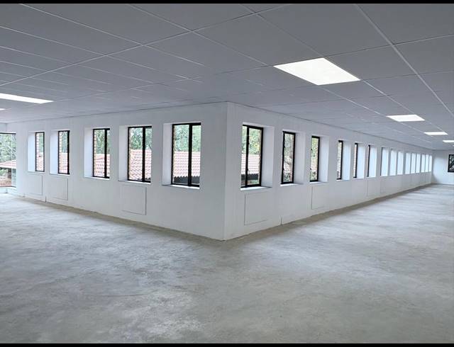 379M² OFFICE TO LET IN VORNA VALLEY